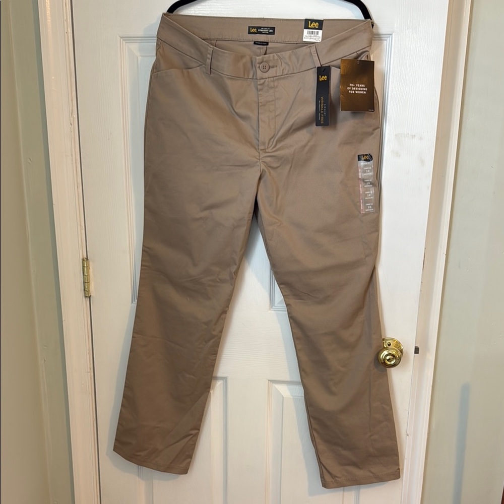 Lee Tan Chinos Classic Style